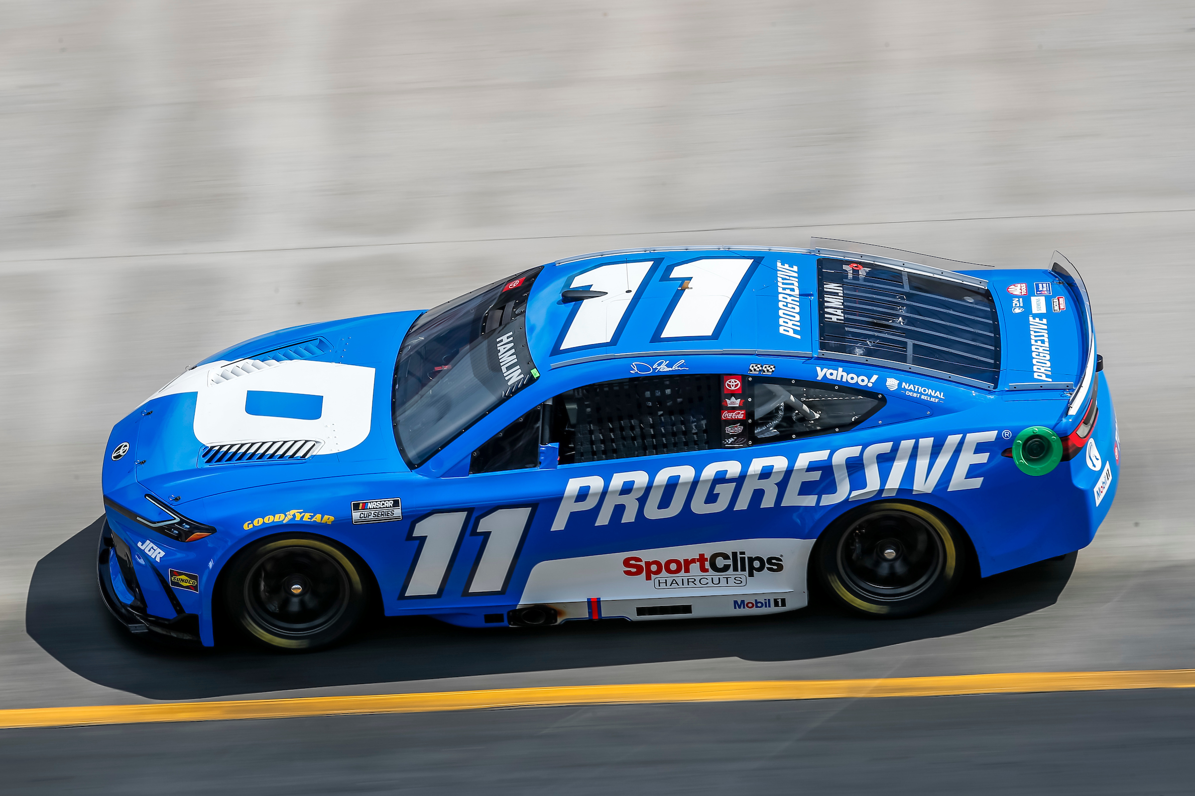 #11: Denny Hamlin, Joe Gibbs Racing, Progressive Toyota Camry