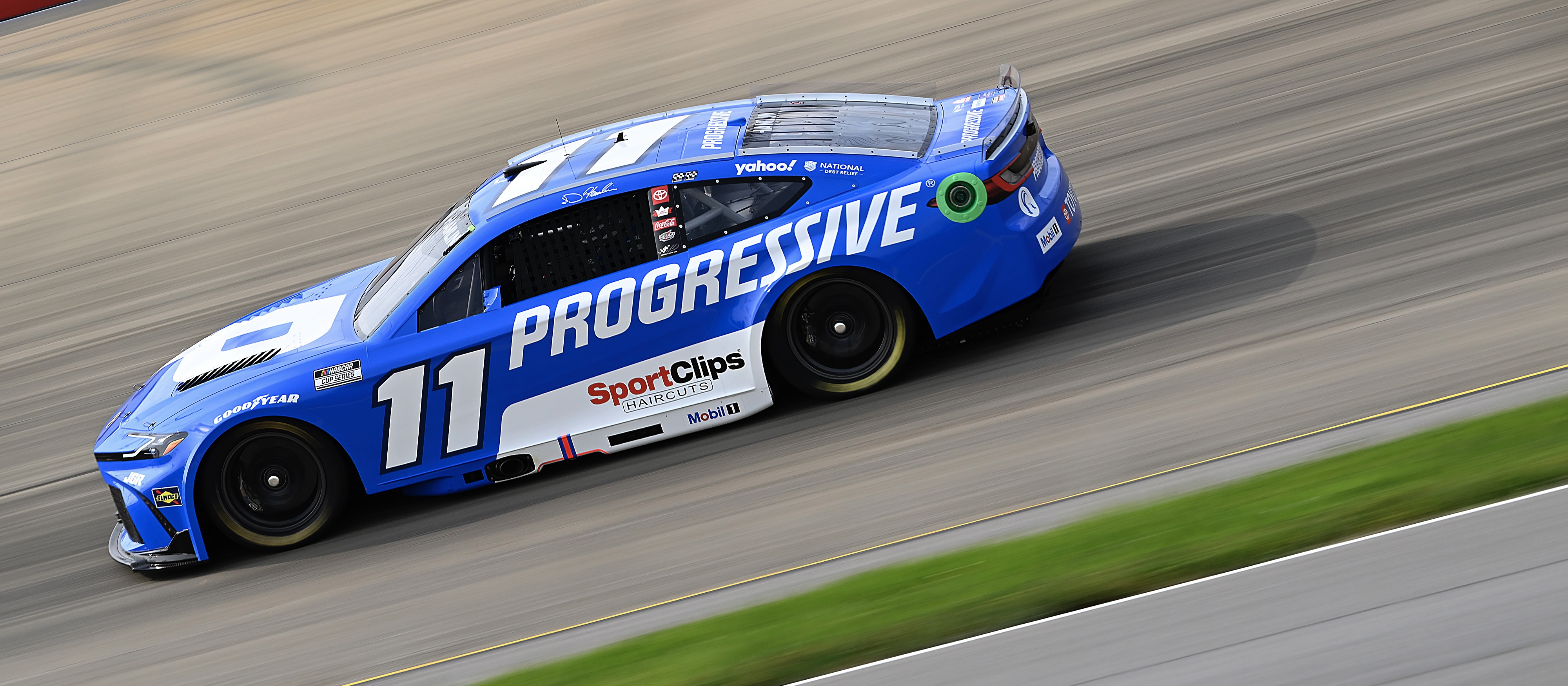 #11: Denny Hamlin, Joe Gibbs Racing, Progressive Toyota Camry