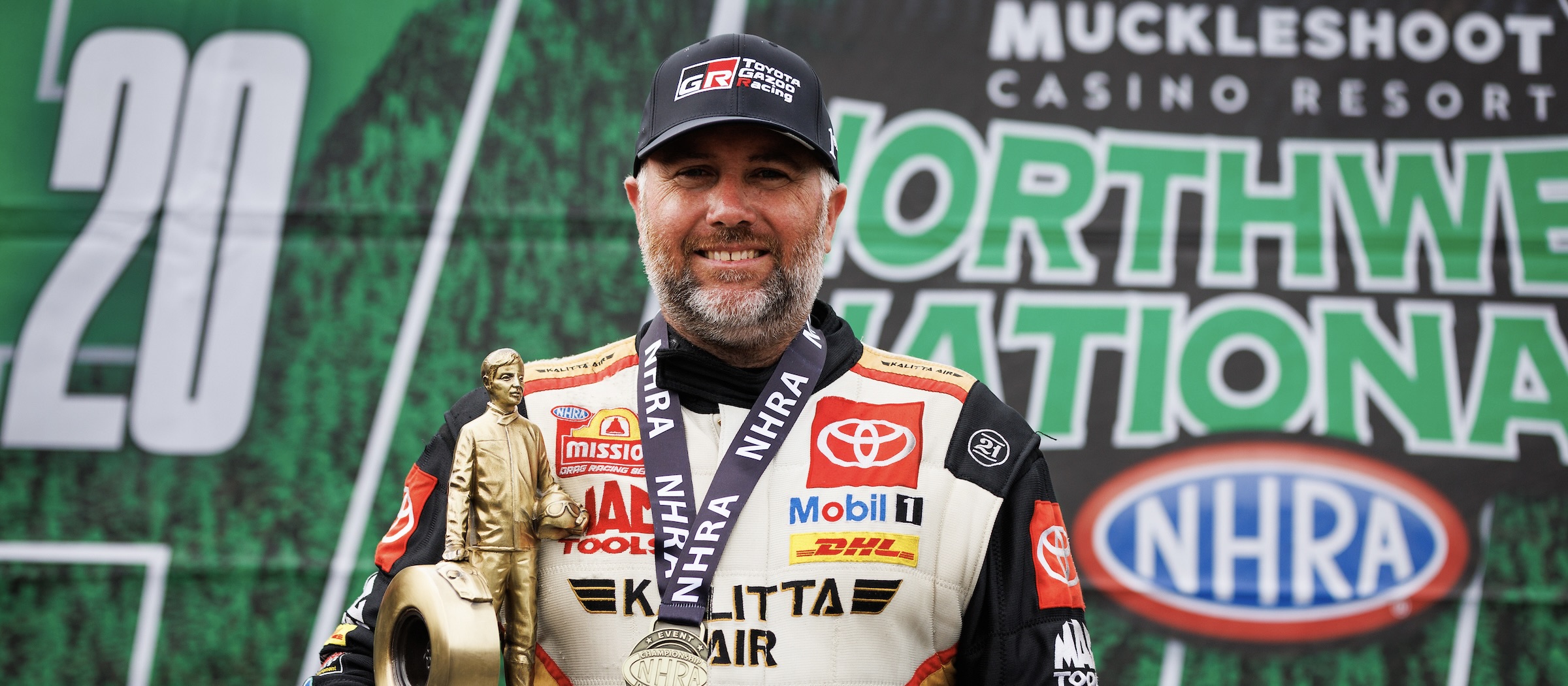 Shawn Langdon, Kalitta Air, Top Fuel Dragster, Toyota, winner, celebration, trophy