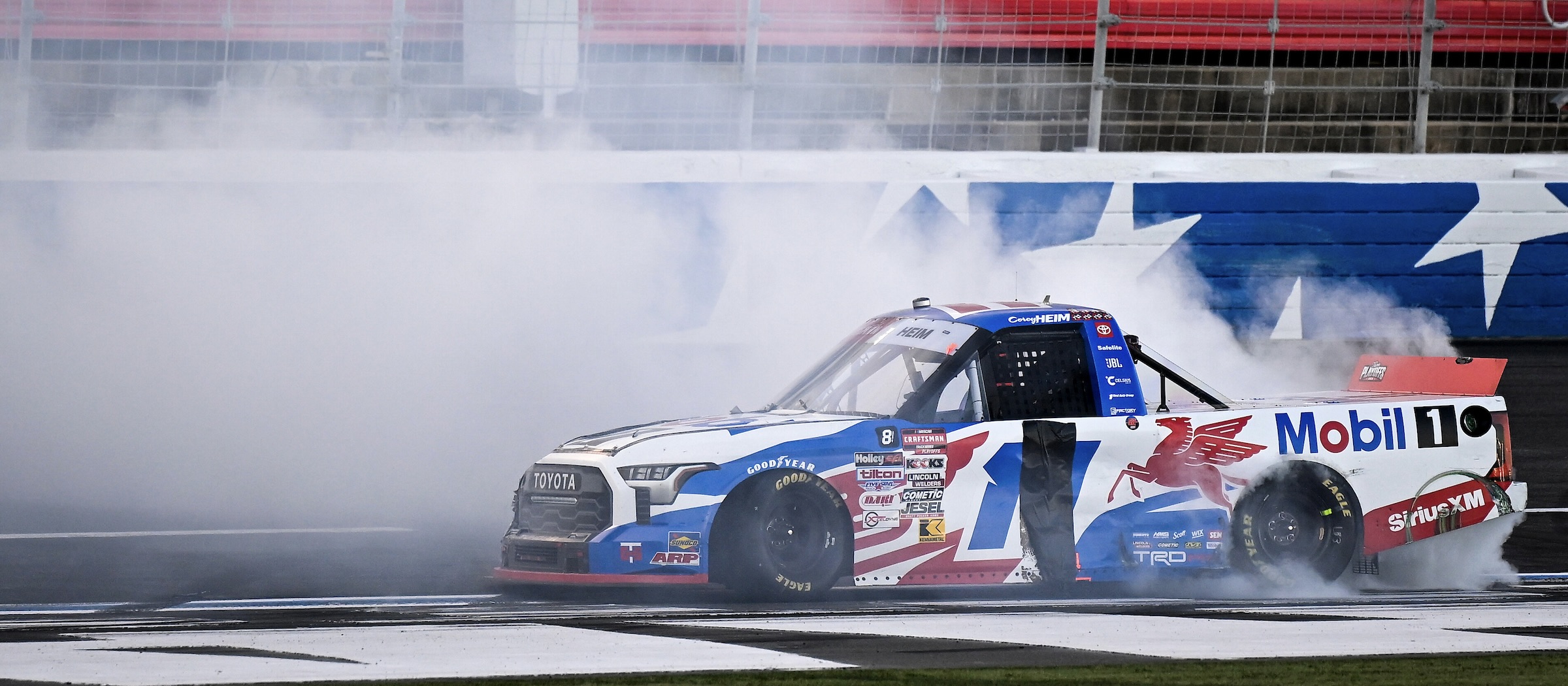 #11: Corey Heim, TRICON Garage, Mobil 1 Toyota Tundra, winner