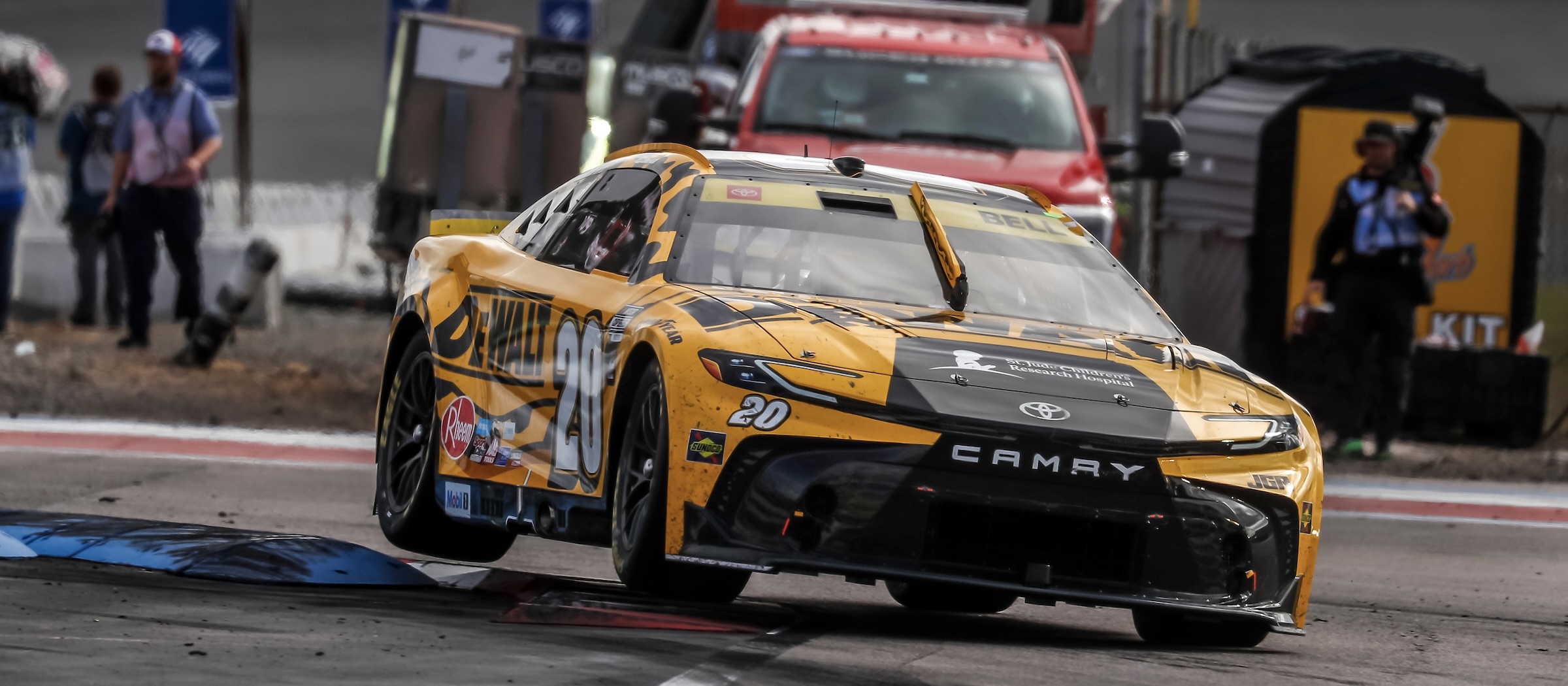 #20: Christopher Bell, Joe Gibbs Racing, DEWALT Toyota Camry